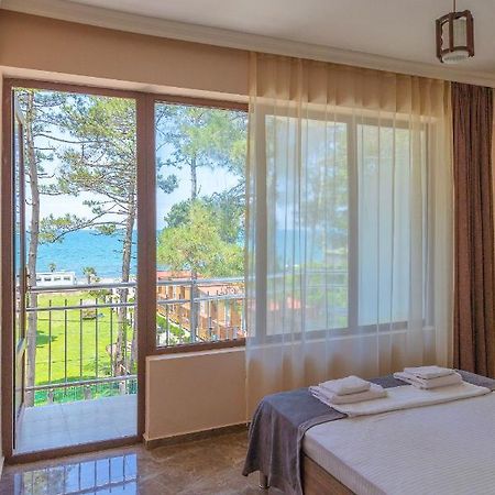Samni Hotel Ureki Kültér fotó