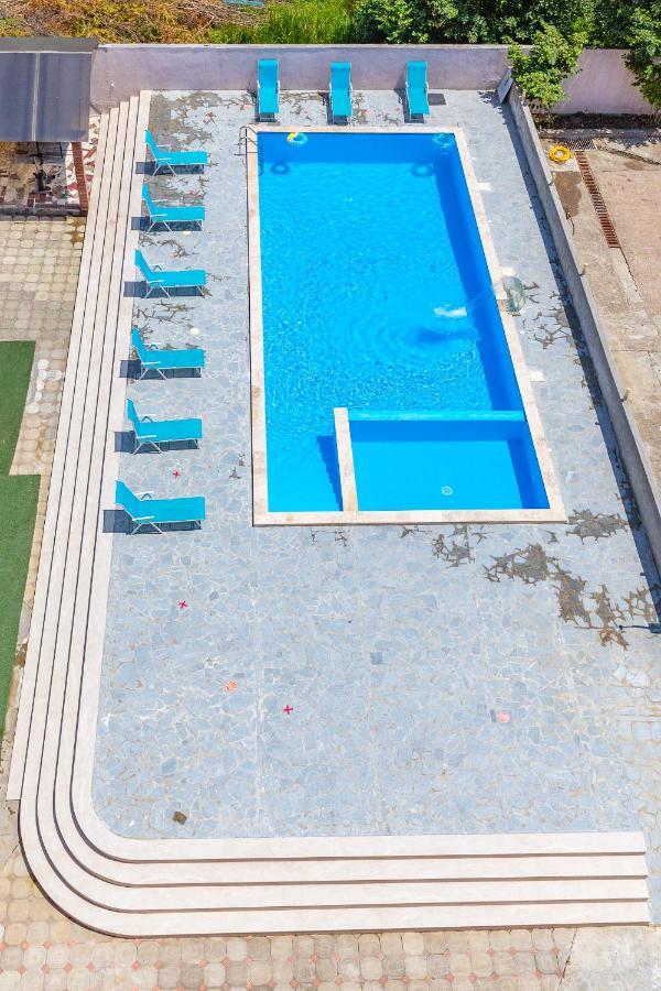 Samni Hotel Ureki Kültér fotó