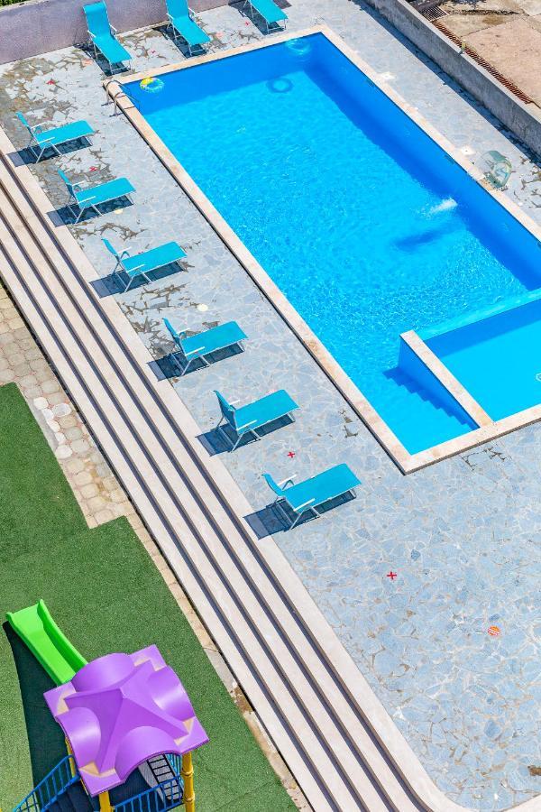 Samni Hotel Ureki Kültér fotó