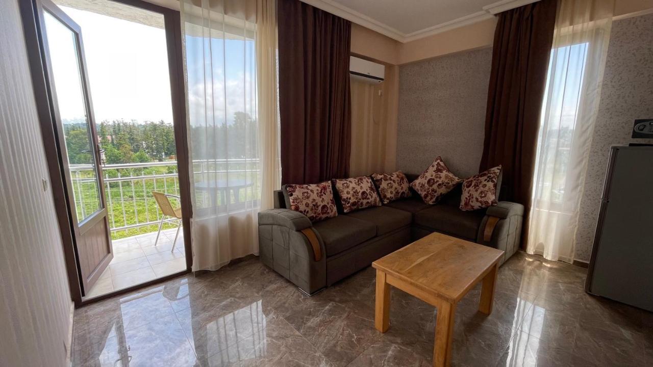 Samni Hotel Ureki Kültér fotó