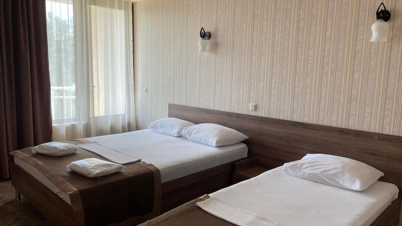 Samni Hotel Ureki Kültér fotó