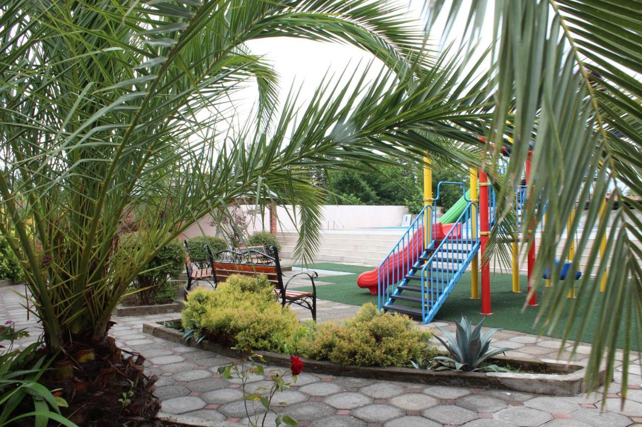 Samni Hotel Ureki Kültér fotó