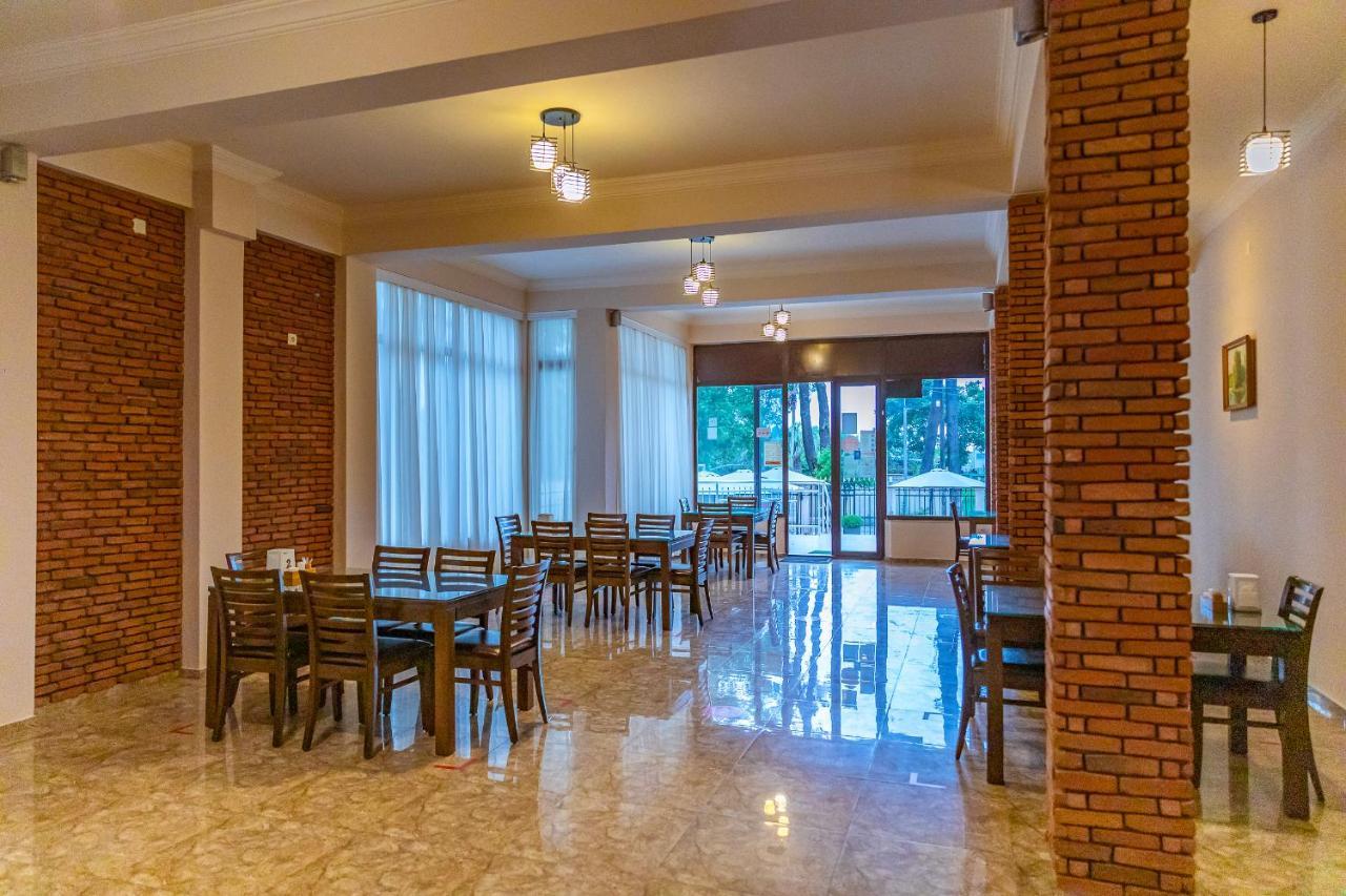 Samni Hotel Ureki Kültér fotó