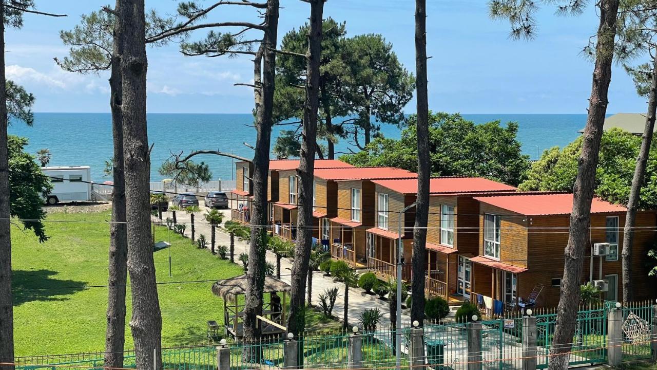 Samni Hotel Ureki Kültér fotó